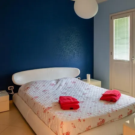 Holiday home Casa Di Alessio A 200 Metri Dal Mare
