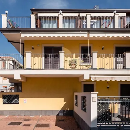 Casa Di Alessio A 200 Metri Dal Mare Holiday home Acireale
